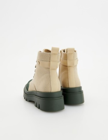 Ghete Reserved, verde
