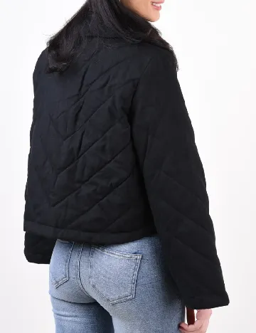 Jacheta Vila, negru Negru