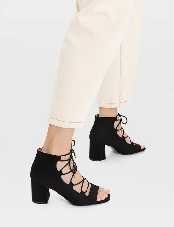 Sandale Stradivarius, negru Negru