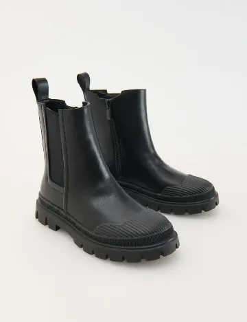 Ghete Reserved, negru Negru