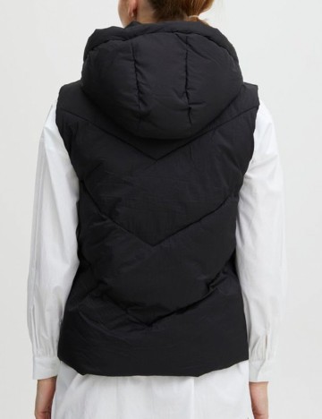 Vesta Ichi, negru