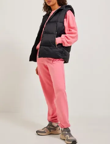 Vesta Jacqueline de Yong, negru Negru