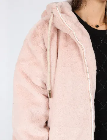 Jacheta Stradivarius, roz Roz