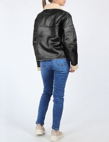 Jacheta Zara, negru