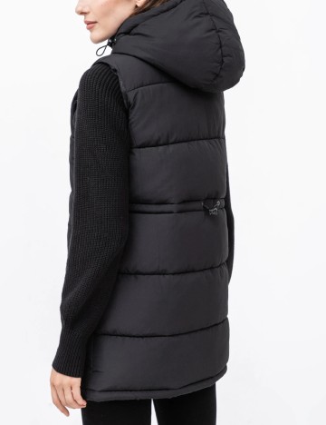 Vesta Noisy May, negru