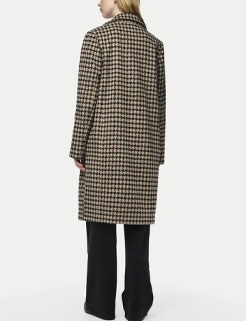 Palton Pieces, maro