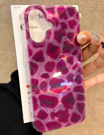 Husa iPhone 15 SHEIN, magenta
