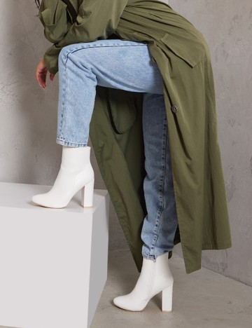 Botine PrettyLittleThing, alb