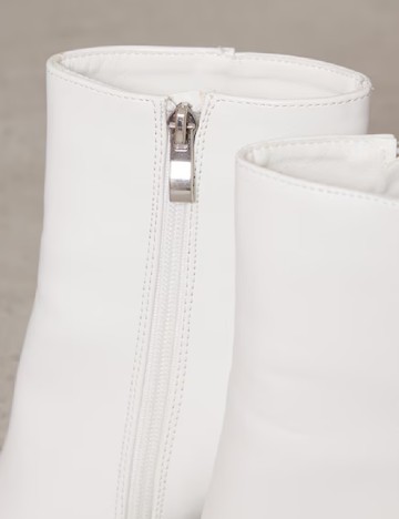 Botine PrettyLittleThing, alb