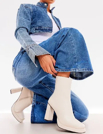Botine PrettyLittleThing, ecru Alb