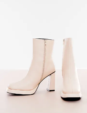 Botine PrettyLittleThing, ecru Alb