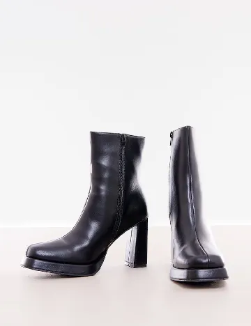 Botine PrettyLittleThing, negru Negru