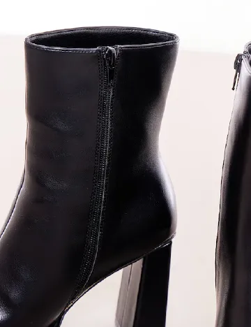 Botine PrettyLittleThing, negru Negru