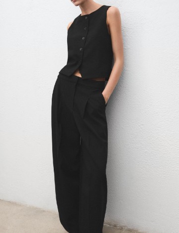 Vesta Mango, negru