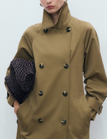 Trench Mango, kaki