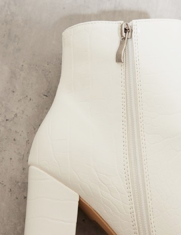 Botine PrettyLittleThing, alb