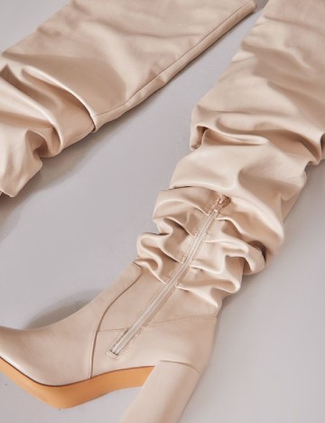 Cizme PrettyLittleThing, crem