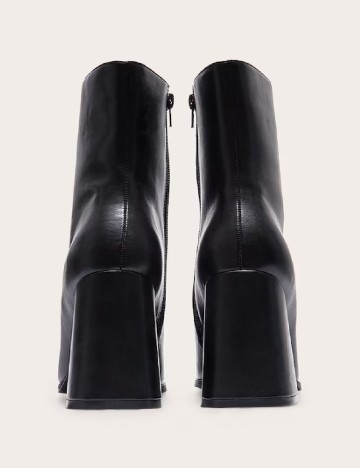 Botine PrettyLittleThing, negru