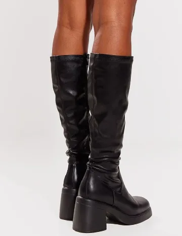 Cizme PrettyLittleThing, negru Negru