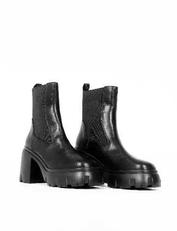 Botine PrettyLittleThing, negru Negru