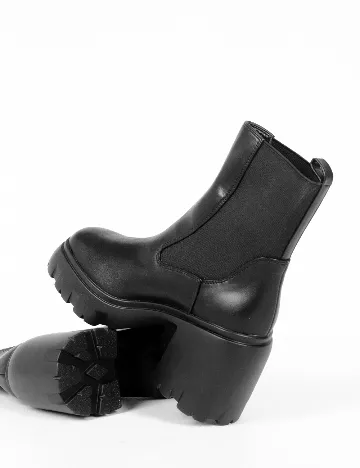 Botine PrettyLittleThing, negru Negru