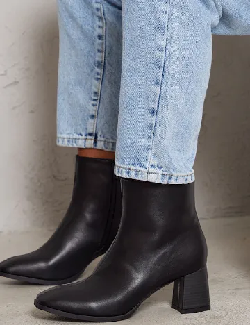 Botine PrettyLittleThing, negru Negru