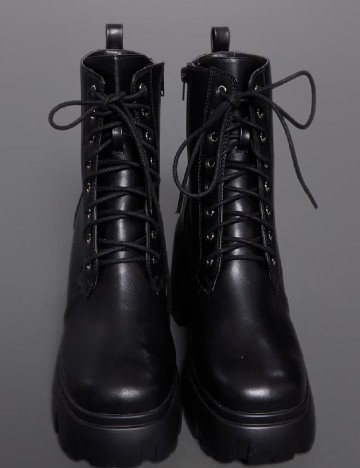 Botine PrettyLittleThing, negru