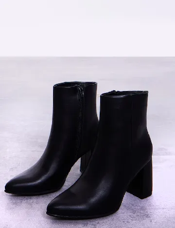 Botine PrettyLittleThing, negru Negru