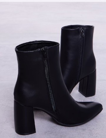 Botine PrettyLittleThing, negru