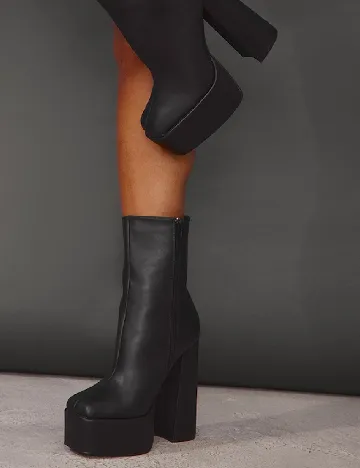 Botine PrettyLittleThing, negru Negru