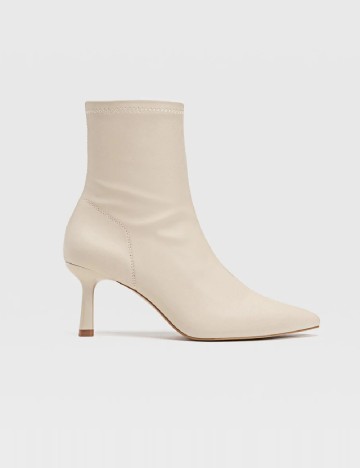 Botine Stradivarius, crem