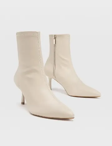 Botine Stradivarius, crem Crem