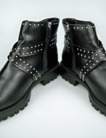 Ghete Stradivarius, negru