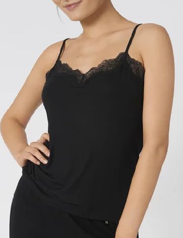 Maiou Triumph, negru