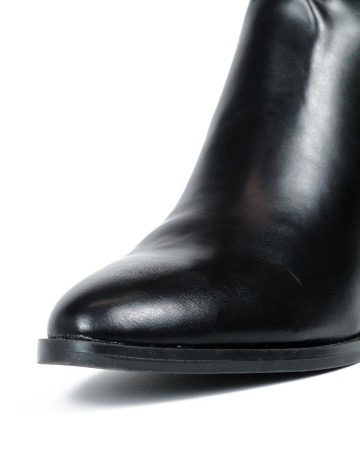 Cizme Stradivarius, negru