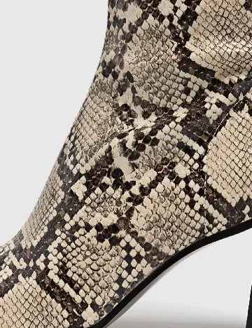 Botine Stradivarius, imprimeu sarpe Animal print