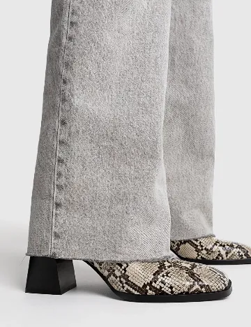 Botine Stradivarius, imprimeu sarpe Animal print