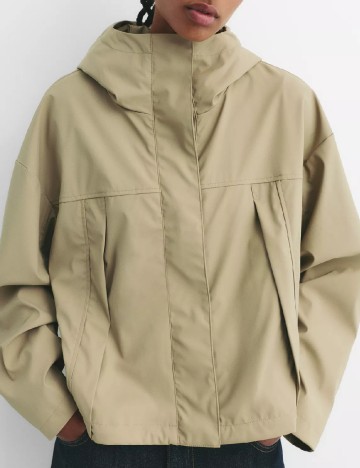 Jacheta de ploaie Pull&Bear, bej