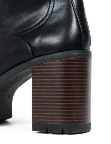 Cizme Stradivarius, negru