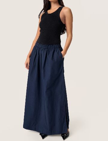 Fusta Soaked In Luxury, bleumarin