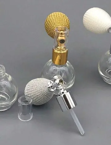 Sticluta cu pulverizator  SHEIN, auriu Galben