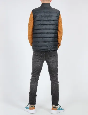 Vesta Columbia, negru Negru