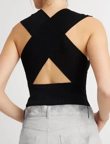 Maiou Gestuz, negru Negru