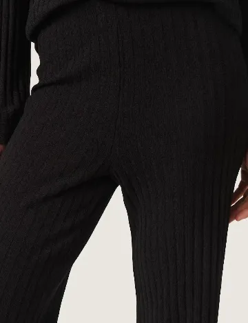 Pantaloni Soaked In Luxury, negru Negru