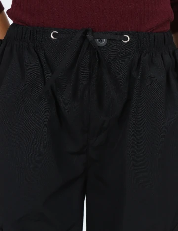 Pantaloni Bershka, negru Negru