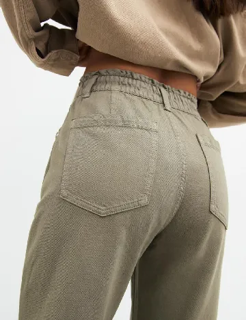 Pantaloni Pull&Bear, verde Verde