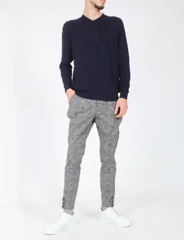 Pantaloni Bershka, gri Gri
