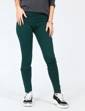 Pantaloni Bershka, verde Verde