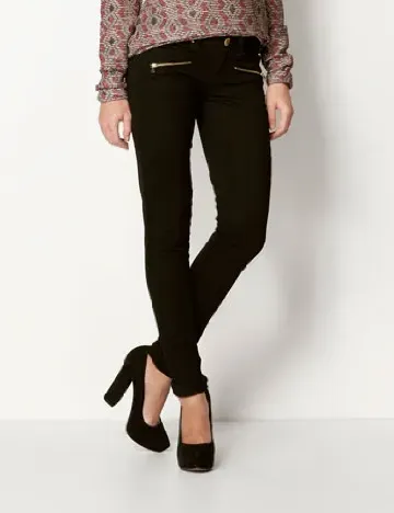 Pantaloni Bershka, negru Negru