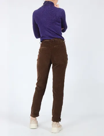 Pantaloni Bershka, maro Maro